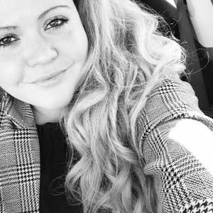 Meet your Posher, Vanessa